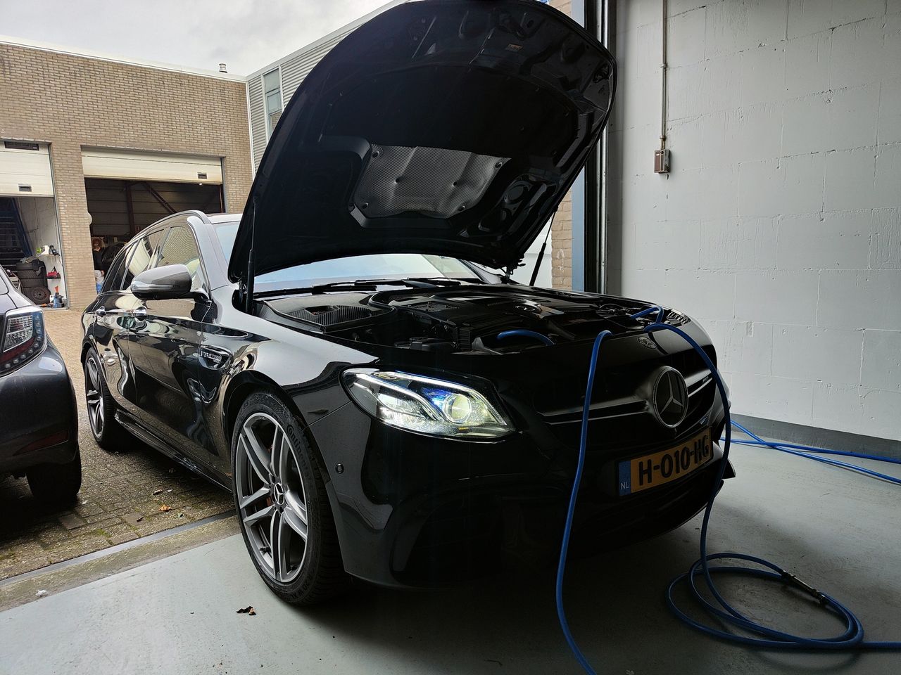 Carbon cleaning AMG 63 S